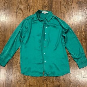 Signature8 Emerald Green satin women's long sleeve button down blouse size small